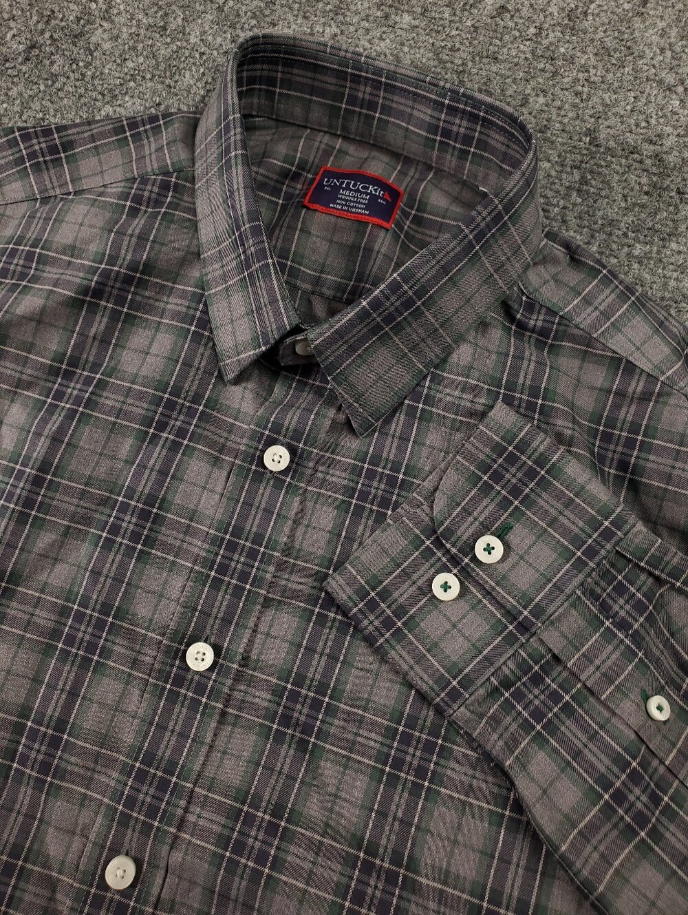 UNTUCKit Devitt Shirt Medium Regular Gray Green Plaid Wrinkle Free Long Sleeve